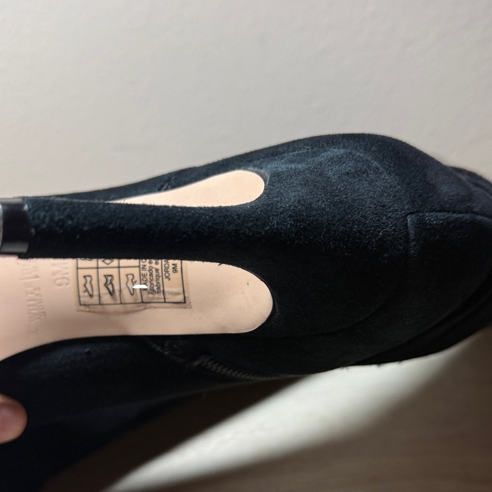 White House Black Market Boots - Picture 7 of 8